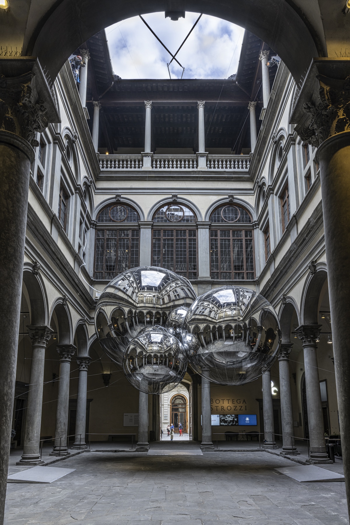 Tomás Saraceno Aria Palazzo Strozzi 2020