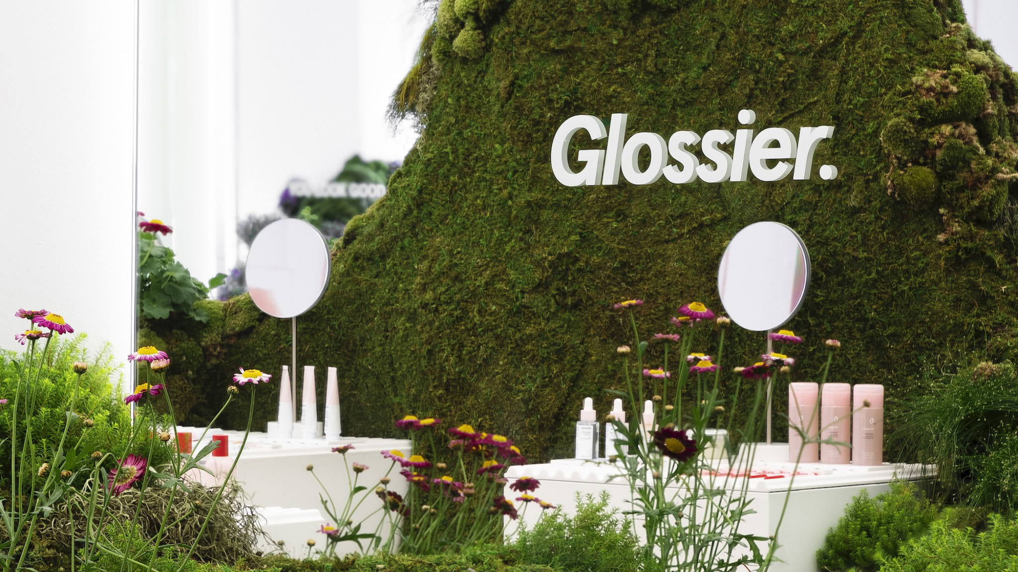 Dezeen Awards 2020 glossier