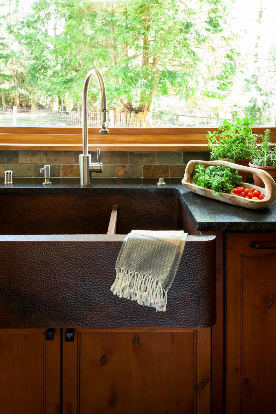 Farmhouse Sink Kitchens Inspiration