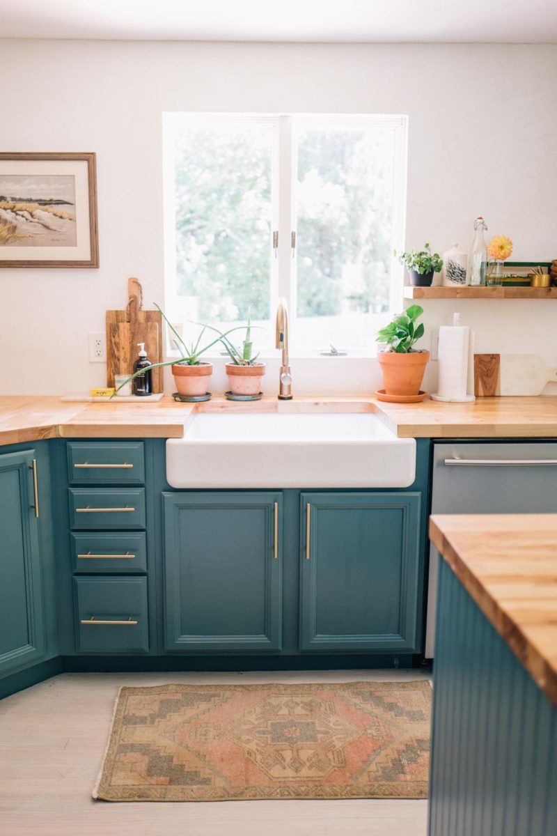 Farmhouse Sink Kitchens Inspiration