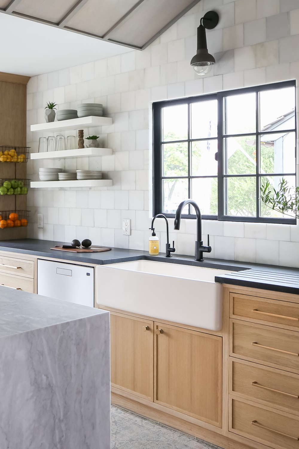 Farmhouse Sink Kitchens Inspiration