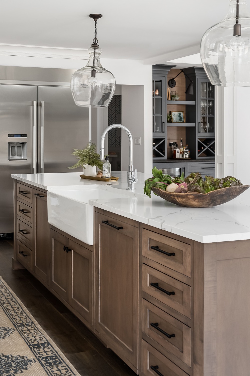 Farmhouse Sink Kitchens Inspiration