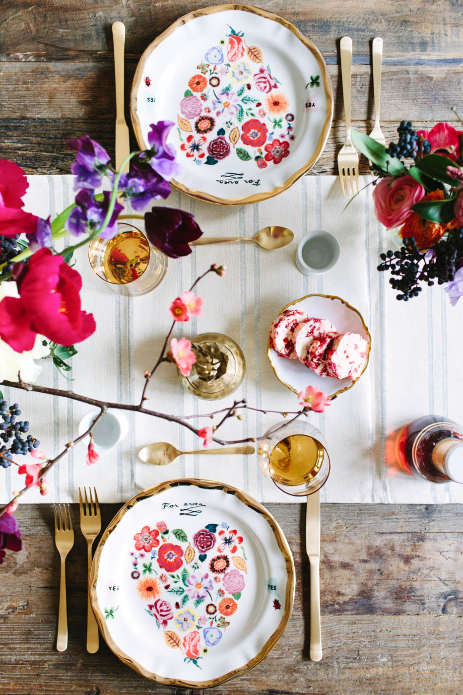 Apartamento 203 Mesa posta de verão flores flowers frutas fruits summer table