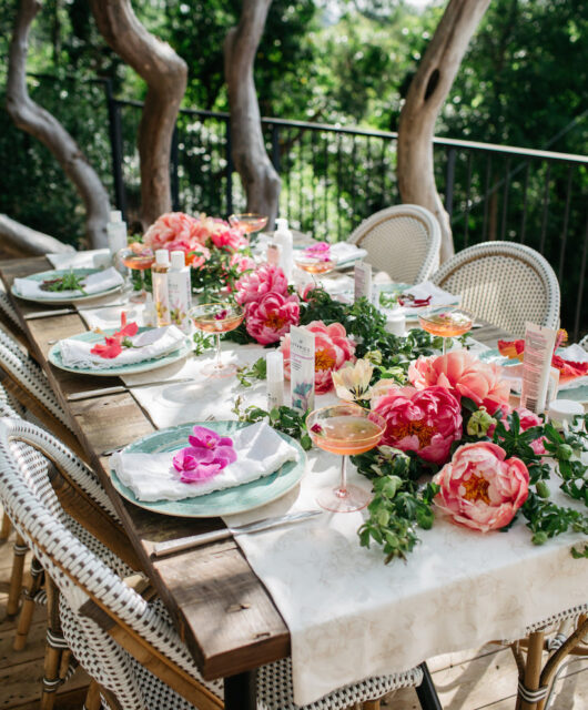 Apartamento 203 Mesa posta de verão flores flowers frutas fruits summer table