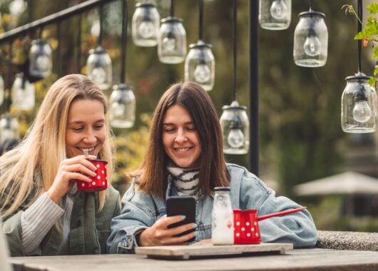 O Bolsas Santander é um dos maiores programas de bolsas do mundo patrocinado por uma empresa privada e oferece vários programas todos os anos